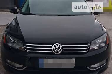 Седан Volkswagen Passat 2013 в Львове