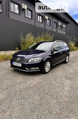 Универсал Volkswagen Passat 2014 в Киеве