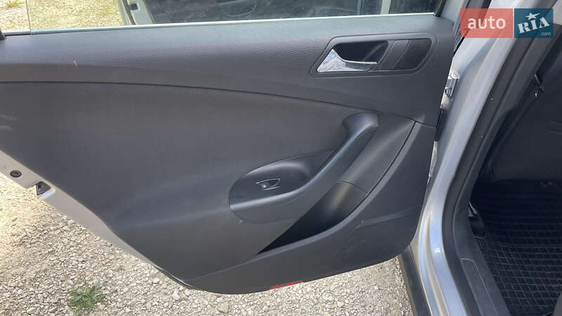 Универсал Volkswagen Passat 2008 в Долине