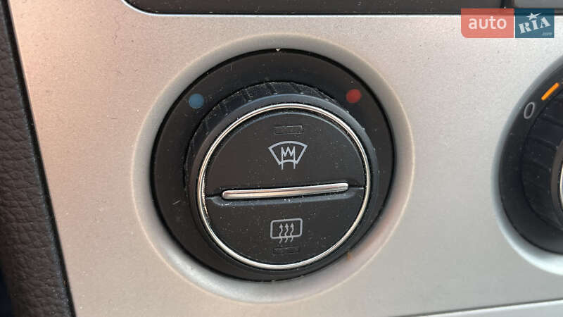 Универсал Volkswagen Passat 2008 в Долине