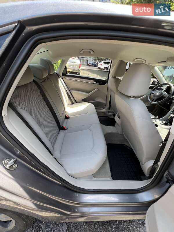 Седан Volkswagen Passat 2014 в Ивано-Франковске фото 7 Седан Volkswagen Passat 2014 в Ивано-Франковске