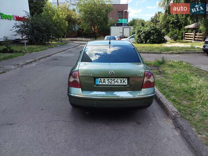 Седан Volkswagen Passat 2003 в Києві