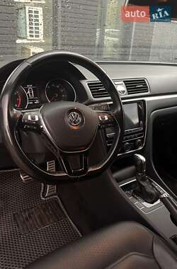 Седан Volkswagen Passat 2016 в 