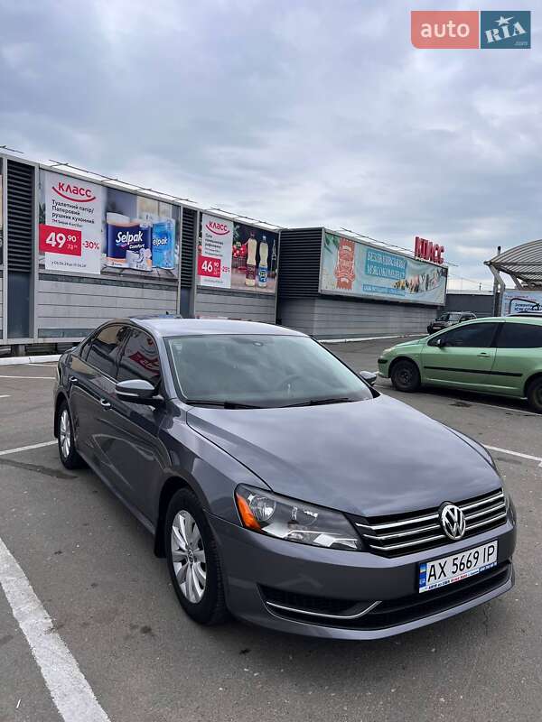 Седан Volkswagen Passat 2013 в Харькове