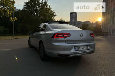 Седан Volkswagen Passat 2017 в 