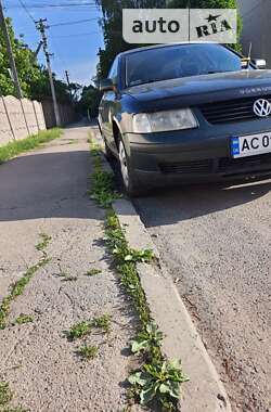 Седан Volkswagen Passat 1997 в Луцке