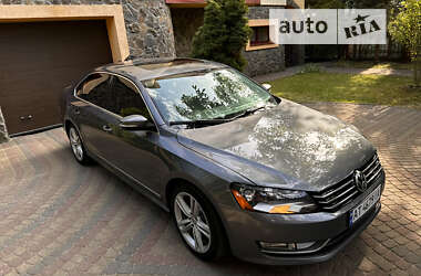 Седан Volkswagen Passat 2013 в Львове
