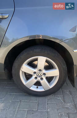 Універсал Volkswagen Passat 2008 в 