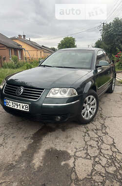 Седан Volkswagen Passat 2004 в Рівному