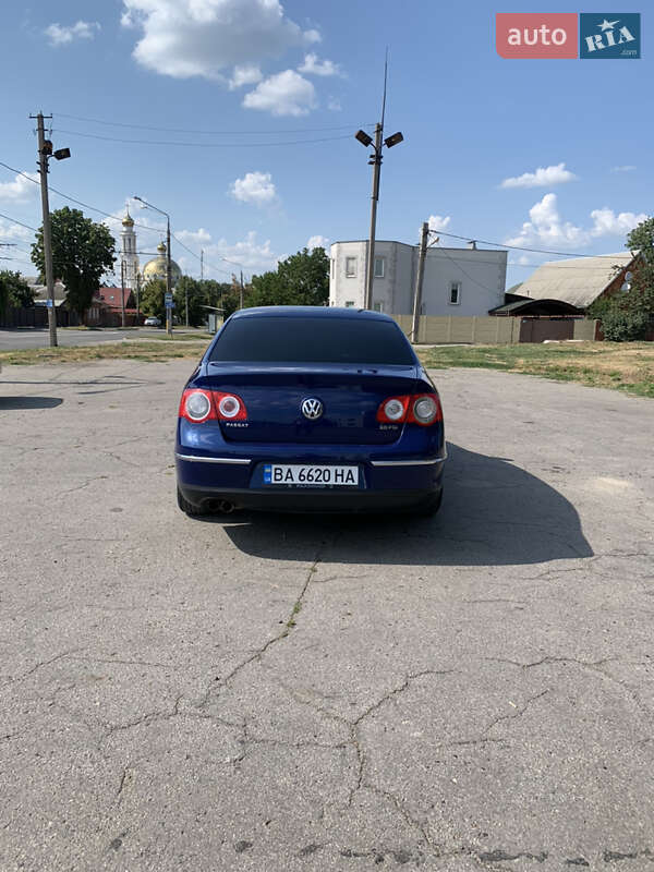 Седан Volkswagen Passat 2005 в Харкові