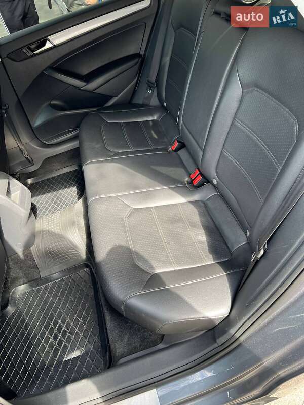 Седан Volkswagen Passat 2014 в Запорожье фото 3 Седан Volkswagen Passat 2014 в Запорожье
