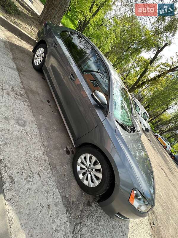 Седан Volkswagen Passat 2014 в Запорожье фото 11 Седан Volkswagen Passat 2014 в Запорожье