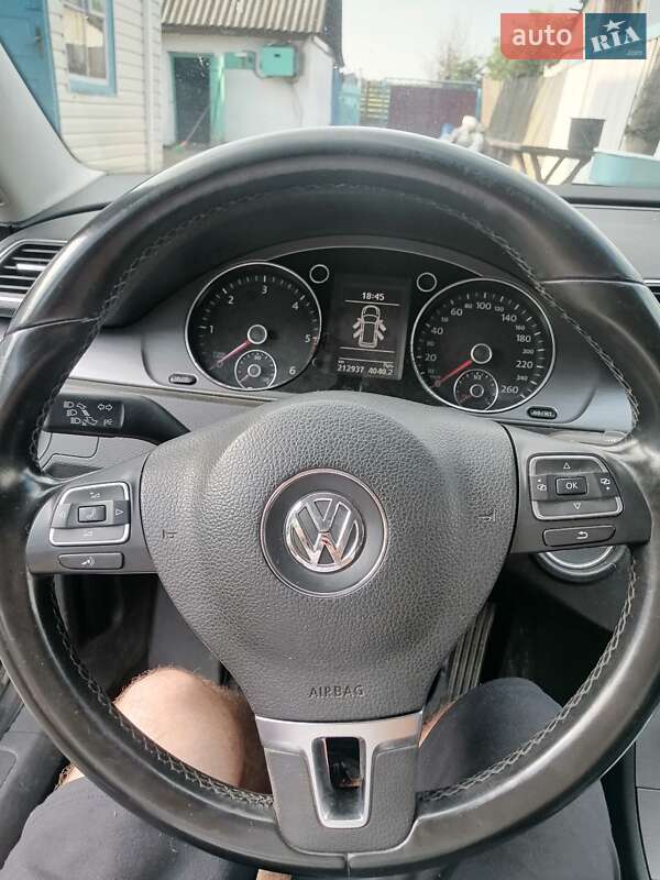 Универсал Volkswagen Passat 2014 в Житомире фото 20 Универсал Volkswagen Passat 2014 в Житомире
