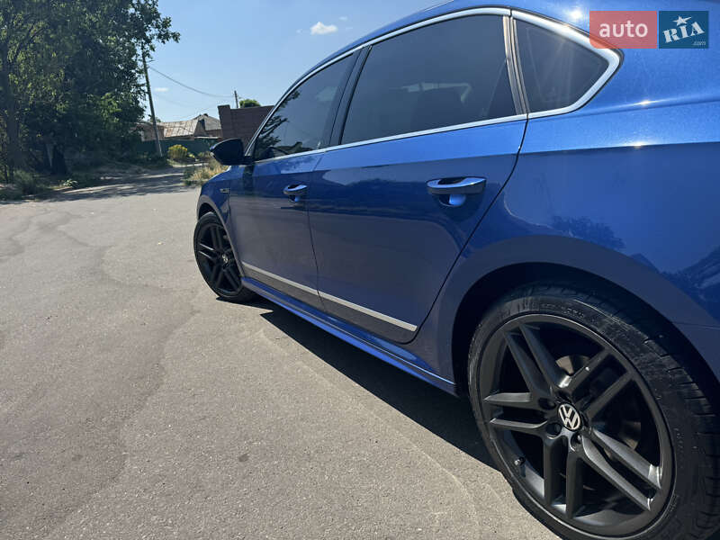 Седан Volkswagen Passat 2016 в Кропивницком