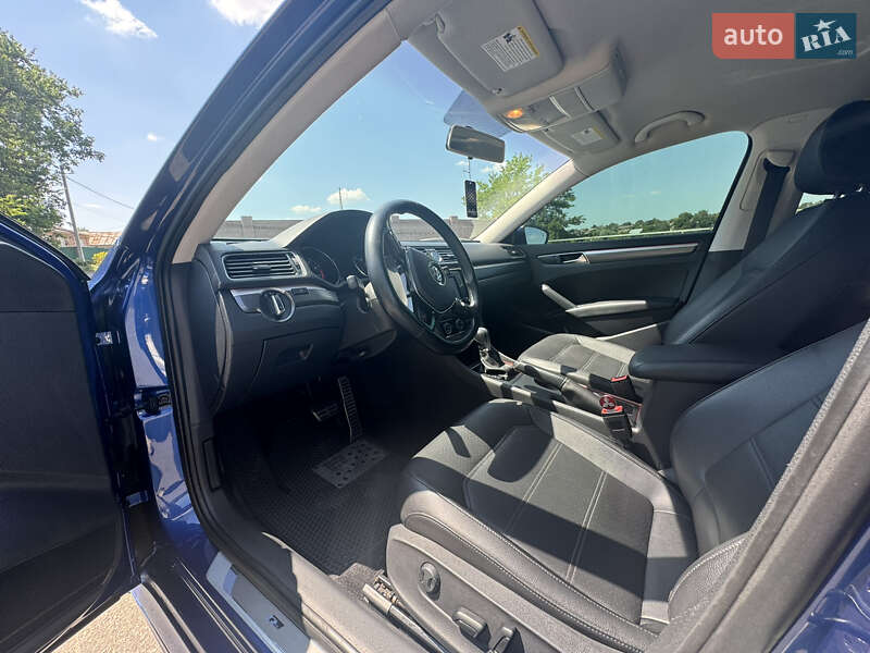 Седан Volkswagen Passat 2016 в Кропивницком