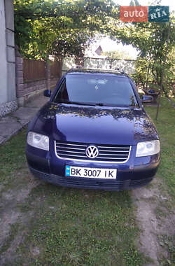 Универсал Volkswagen Passat 2002 в Березному