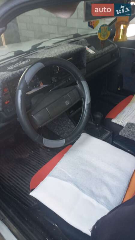 Хэтчбек Volkswagen Passat 1986 в Виноградове