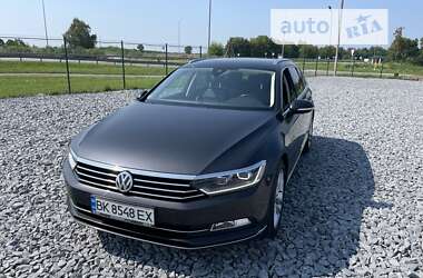 Універсал Volkswagen Passat 2017 в Дубні