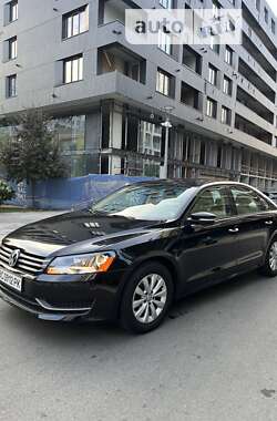 Седан Volkswagen Passat 2014 в Киеве