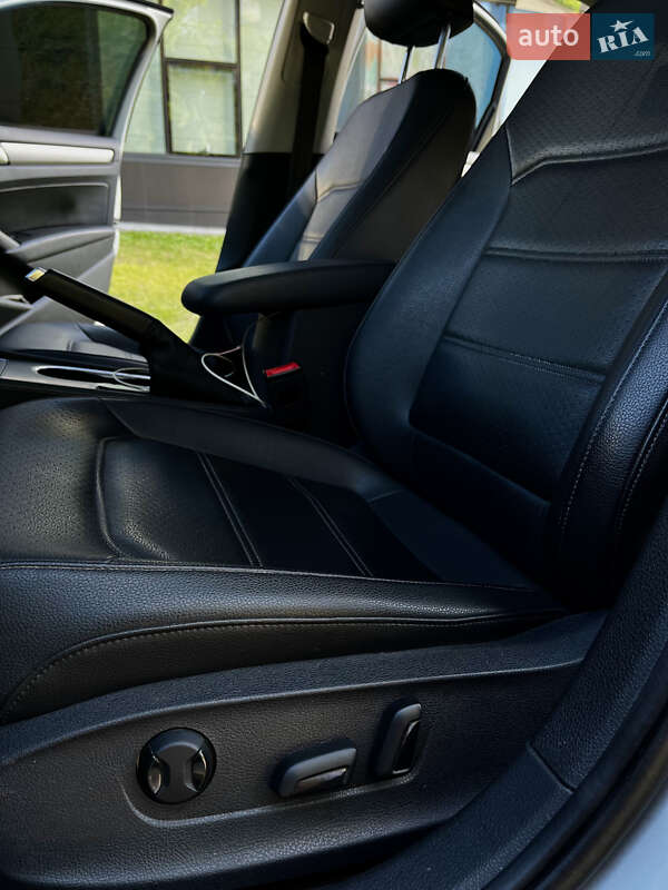 Седан Volkswagen Passat 2013 в Харькове