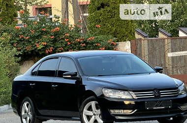 Седан Volkswagen Passat 2013 в Днепре