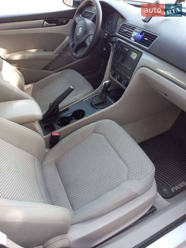 Седан Volkswagen Passat 2012 в Килии