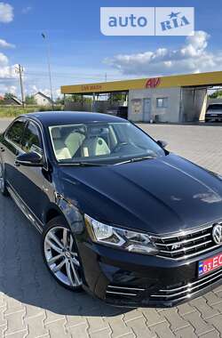 Седан Volkswagen Passat 2016 в Луцьку