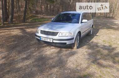 Универсал Volkswagen Passat 1998 в Киеве