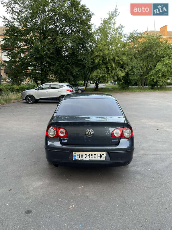 Седан Volkswagen Passat 2010 в Староконстантинове