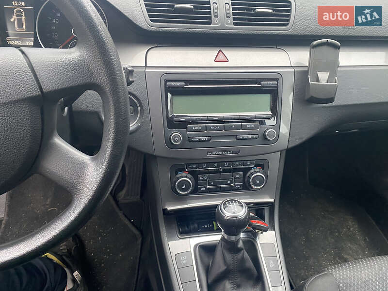 Универсал Volkswagen Passat 2010 в Липовце