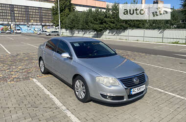 Седан Volkswagen Passat 2006 в Луцке