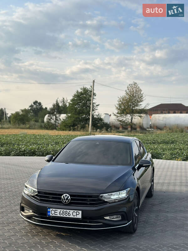 Седан Volkswagen Passat 2020 в Черновцах