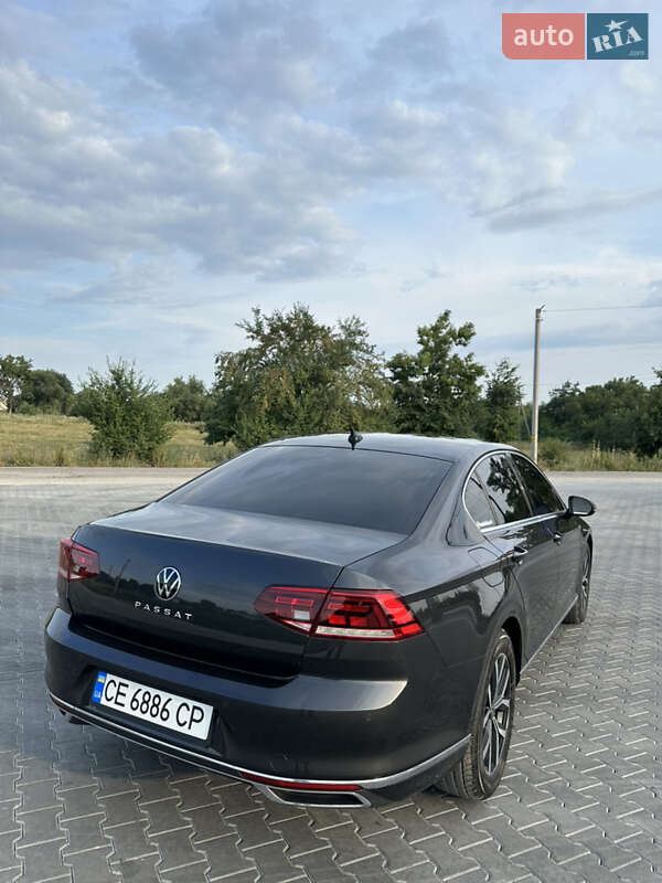 Седан Volkswagen Passat 2020 в Черновцах