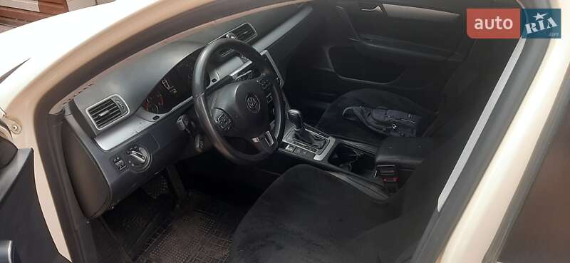 Универсал Volkswagen Passat 2011 в Кривом Роге