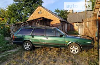 Універсал Volkswagen Passat 1986 в Голобах