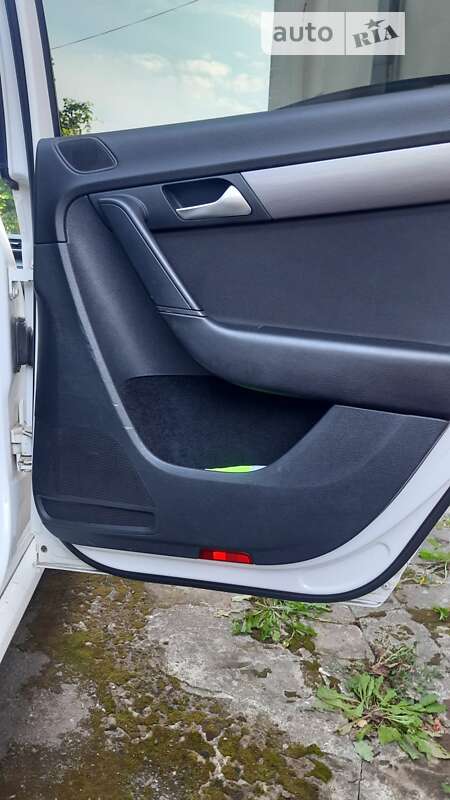 Универсал Volkswagen Passat 2011 в Львове