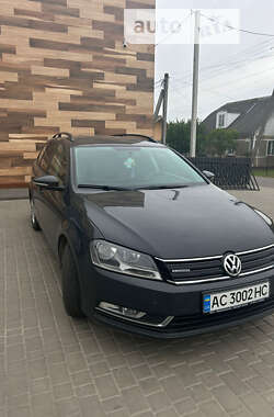 Універсал Volkswagen Passat 2013 в Львові