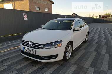 Седан Volkswagen Passat 2013 в Львові