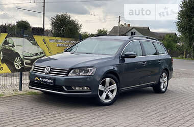 Універсал Volkswagen Passat 2012 в Луцьку