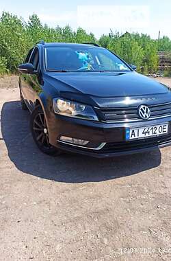 Универсал Volkswagen Passat 2012 в Коростене