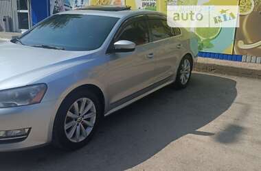 Седан Volkswagen Passat 2012 в Киеве