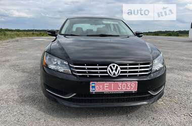 Седан Volkswagen Passat 2012 в Рівному