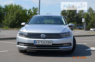 Универсал Volkswagen Passat 2017 в Киеве