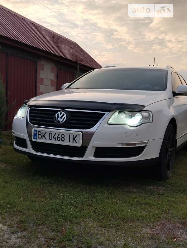 Универсал Volkswagen Passat 2009 в Владимирце