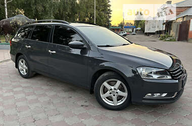 Универсал Volkswagen Passat 2013 в Краснограде