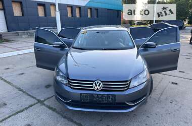 Седан Volkswagen Passat 2013 в Ізмаїлі