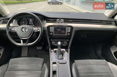 Седан Volkswagen Passat 2016 в 
