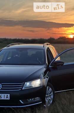 Универсал Volkswagen Passat 2011 в Вараше