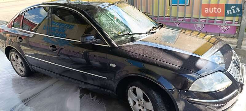 Седан Volkswagen Passat 2002 в Ирпене