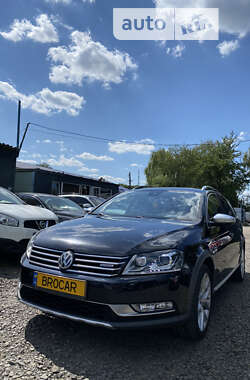 Универсал Volkswagen Passat 2012 в Луцке